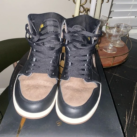 Jordan 1 High Mocha Men’s OG Release (2020) Size 11 Receipt Nike - Picture 3 of 16